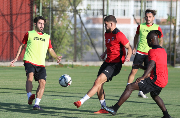 Gençlerbirliği, günü çift antrenmanla tamamladı