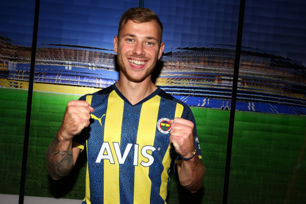 Max Meyer kimdir, mevkisi ne? Max Meyer kaç yaşında, nereli ve hangi takımlarda oynadı?