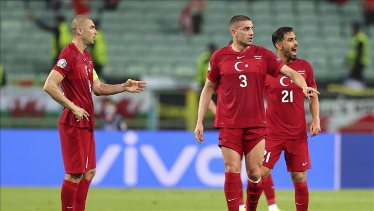 A Milli Futbol Takımı İspanya'ya gitti