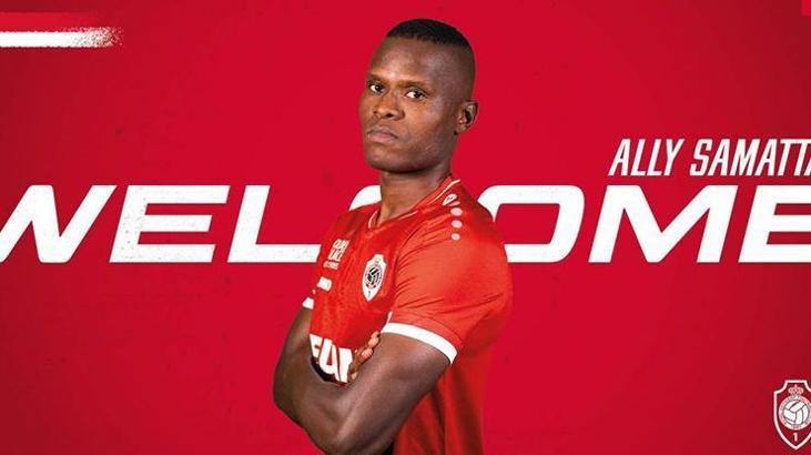 Son dakika! Samatta resmen Antwerp'e transfer oldu