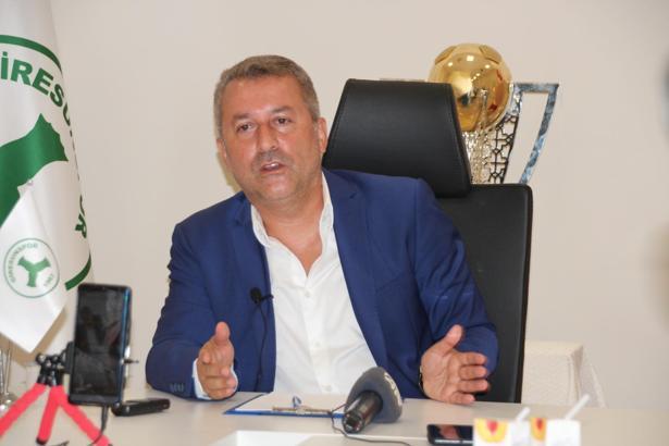 Hakan Karaahmet: Hemen karalar bağlamayın