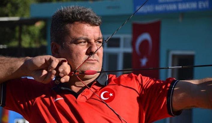 Okçulukta erkekler makaralı yay açık 8'li eleme turunda Bülent Korkmaz, Shigaev'e yenildi