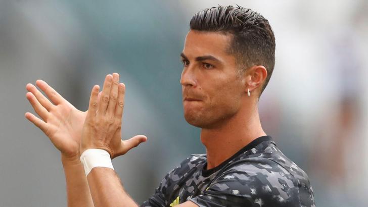 Cristiano Ronaldo'dan Manchester United'a 3 yıllık imza
