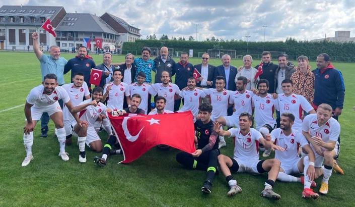 İşitme Engelliler Milli Takımımız, Çekya'yı farklı geçti: 6-0