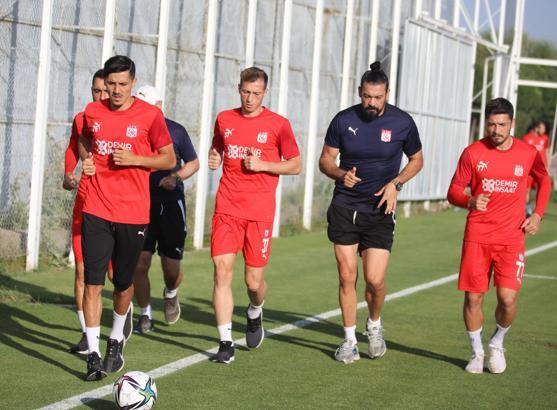 Sivasspor, Süper Lig'de yarın Göztepe'yi konuk edecek