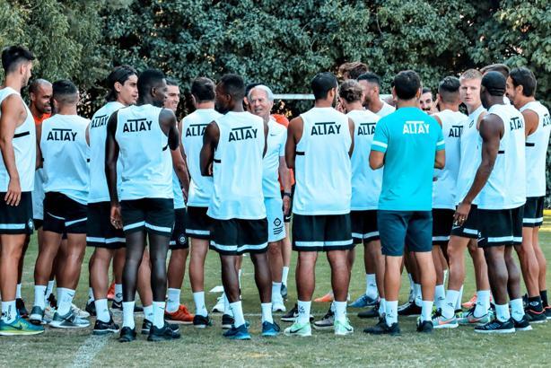 Altay, Süper Lig'de yarın Fenerbahçe'yi ağırlayacak