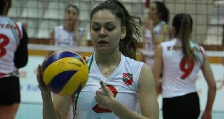 Karşıyaka voleybolda Elif Öner ile yollar ayrıldı
