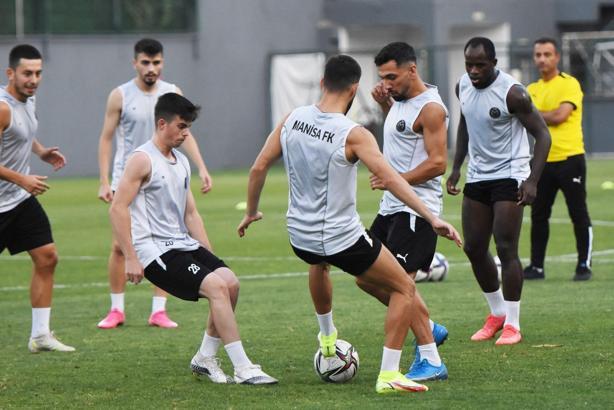Manisa FK'nın gözü liderlikte