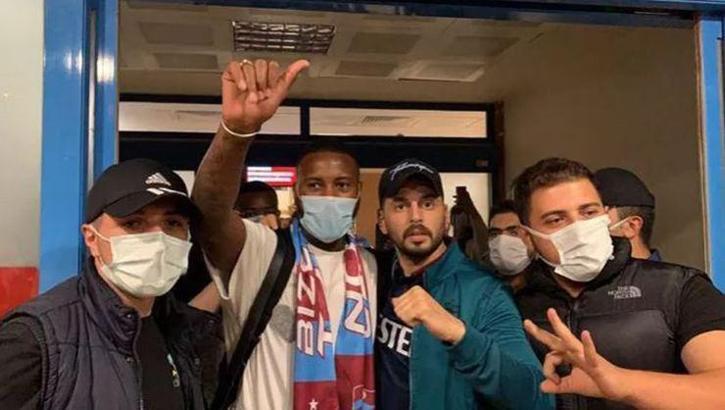 Denswil, Trabzonspor'da imzayı bekliyor