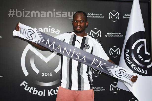 Serge Tabekou: Manisa FK için sahada en iyi şekilde mücadele vereceğim
