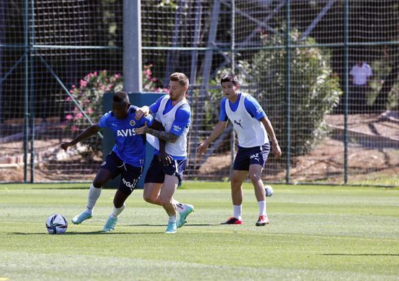 Fenerbahçe'de HJK Helsinki maçı hazırlıkları sürüyor