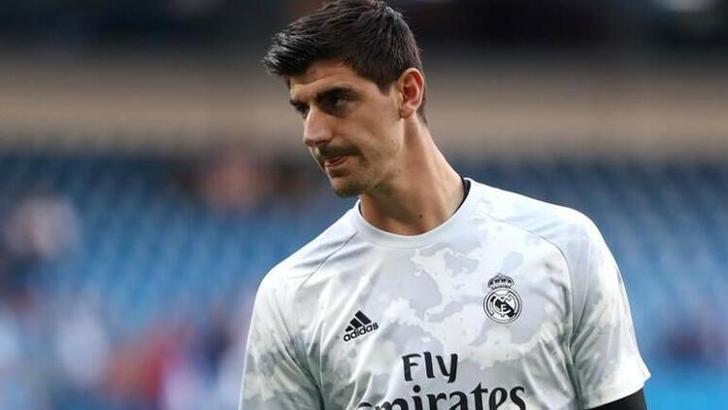 Real Madrid, kaleci Courtois'nın sözleşmesini yeniledi