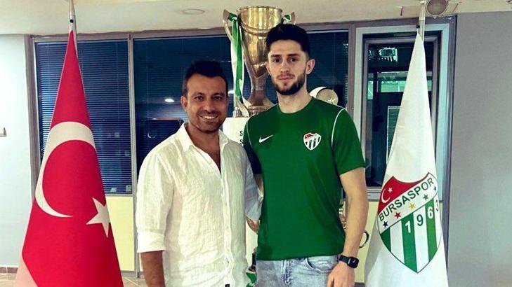 Bursaspor, transferleri açıklamaya devam ediyor