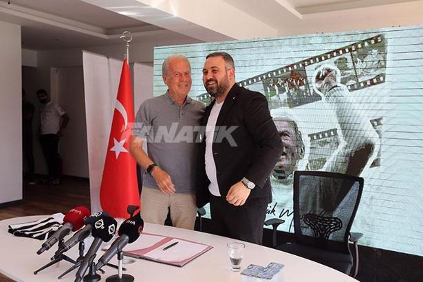 Altay, teknik direktör Mustafa Denizli ve yeni futbolcular için imza töreni düzenledi