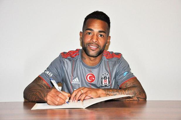 Beşiktaş'ta Alex Teixeira'ya durmak yok