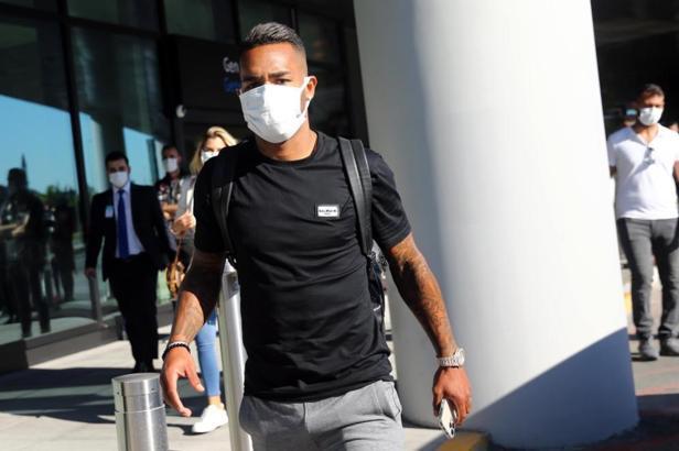 Beşiktaş'ın yeni transferi Alex Teixeira'nın sözleşmesindeki detay