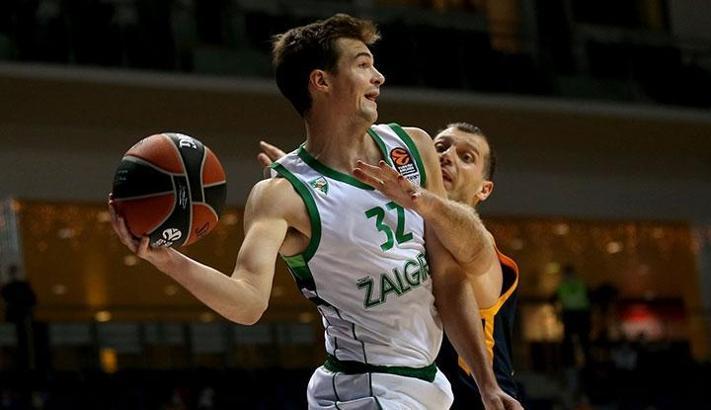 Beşiktaş Icrypex, Steve Vasturia'yı transfer etti