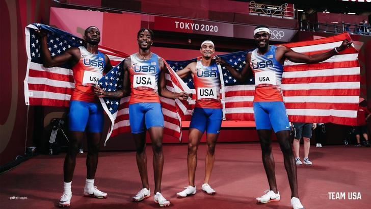 Erkekler 4x400 metre bayrak yarışında altın madalyayı ABD kazandı