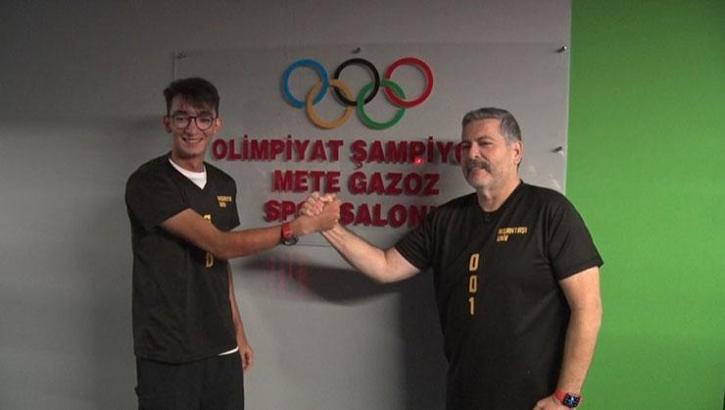 Olimpiyat şampiyonu Mete Gazoz adına spor salonu açıldı