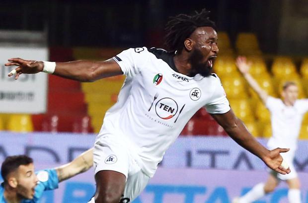 Son dakika transfer haberi! Fenerbahçe'de forvete son aday: M'Bala Nzola