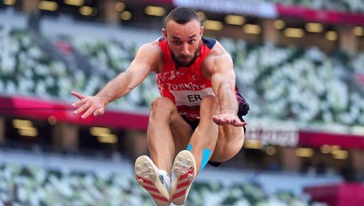 Üç adım atlama finalinde mücadele eden milli atlet Necati Er, olimpiyat 6'ncısı oldu