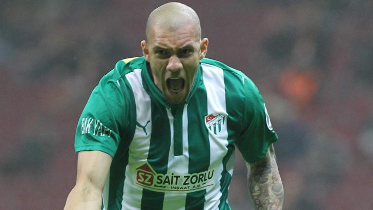 Bursaspor'un kralı Fernandao geri dönüyor