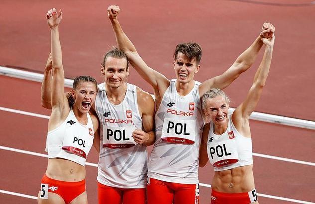 Polonya'dan 4x400 metrede rekor
