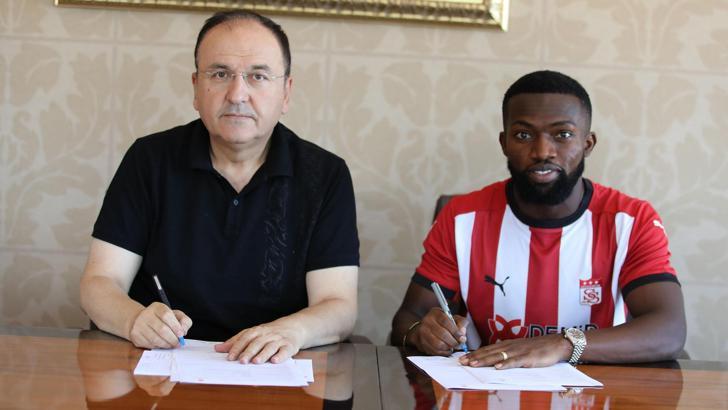 Son dakika | Azubuike, resmen Sivasspor'da