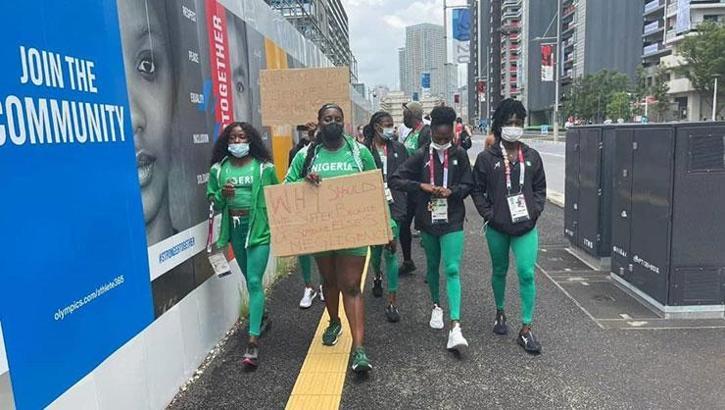 2020 Tokyo Olimpiyatları'ndan diskalifiye edilen Nijeryalı oyuncular, kararı protesto etti