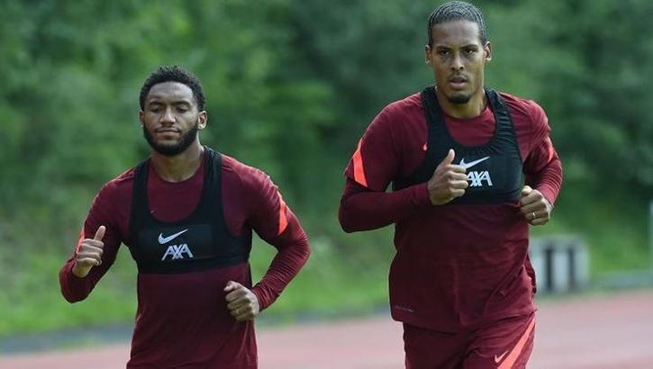 Liverpool'da Gomez ile van Dijk sahalara geri döndü