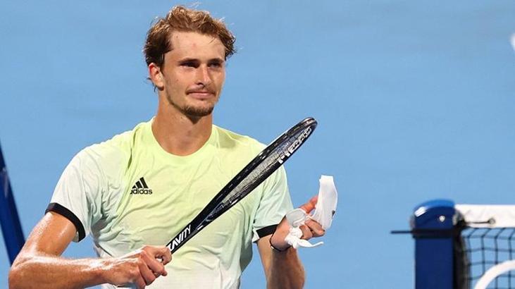 Erkeklerde son yarı finalist Zverev