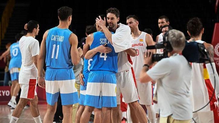 Erkek basketbolunda Slovenya ve İspanya çeyrek finale yükselmeyi garantiledi