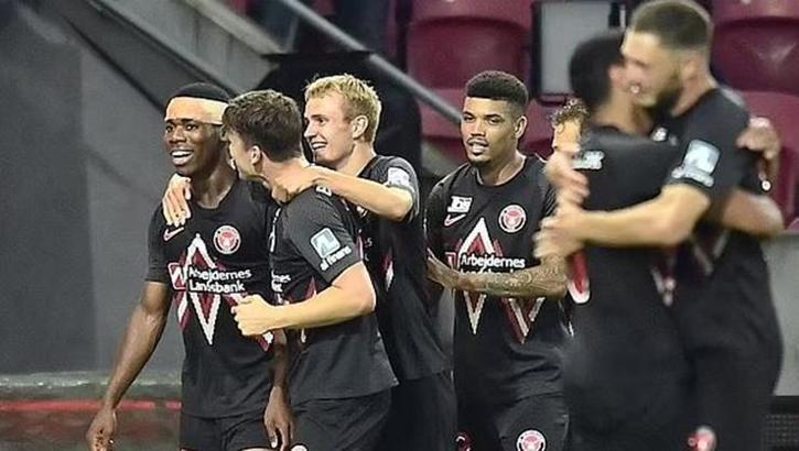 Galatasaray'ı eleyen PSV, Midtjylland ile eşleşti