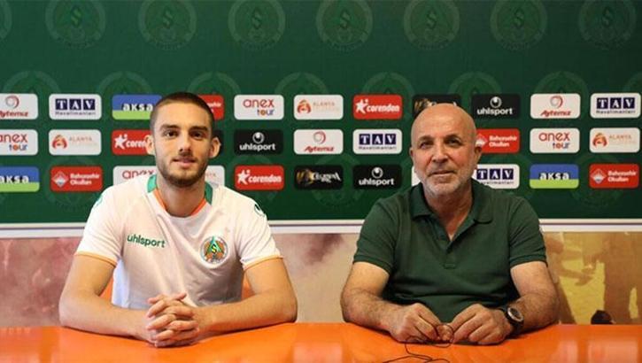 Son Dakika transfer haberi! Galatasaray ile Alanyaspor, Berkan Kutlu transferinde anlaştı