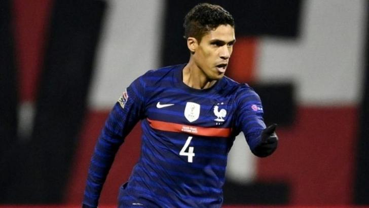 Manchester United, Raphael Varane'ı açıkladı