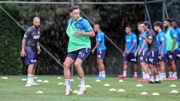 Fenerbahçe'de Mesut Özil idmana katılmadı