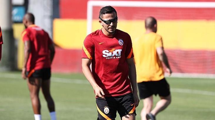 Son dakika Galatasaray haberi! Yabancı kararı! 1 futbolcunun sözleşmesi askıya alınıyor