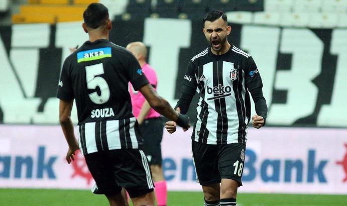 Son dakika! Beşiktaş Rachid Ghezzal ile yeniden anlaştı! İşte yıllık ücreti...