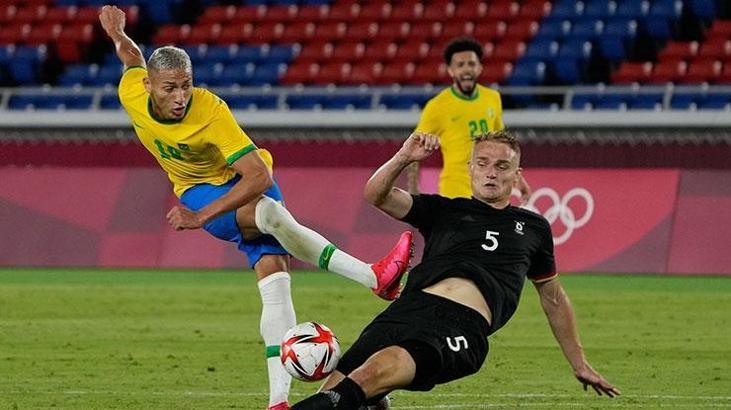 Tokyo 2020'de erkeklerde futbol müsabakaları başladı