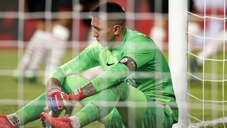 Muslera'ya Altay Bayındır ve Uğurcan Çakır'dan destek