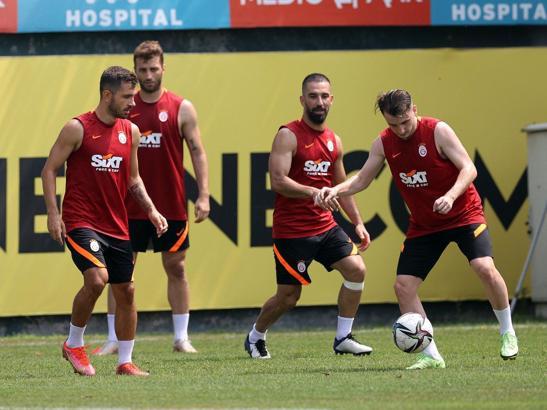Galatasaray, yarın PSV Eindhoven'e konuk olacak