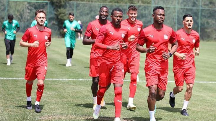 Sivasspor, Petrocub maçının hazırlıklarını Bolu'da sürdürüyor