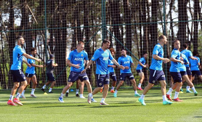 Fenerbahçe'de hazırlıklar sürüyor