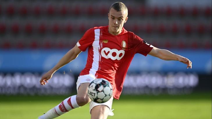 Lille'de sağ beke Hugo Siquet hamlesi