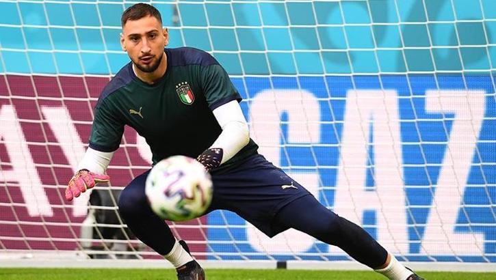 PSG, Donnarumma'yı açıkladı