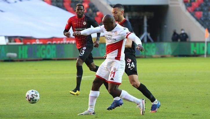 Antalyaspor, Orgill ile yolların ayrıldığını açıkladı