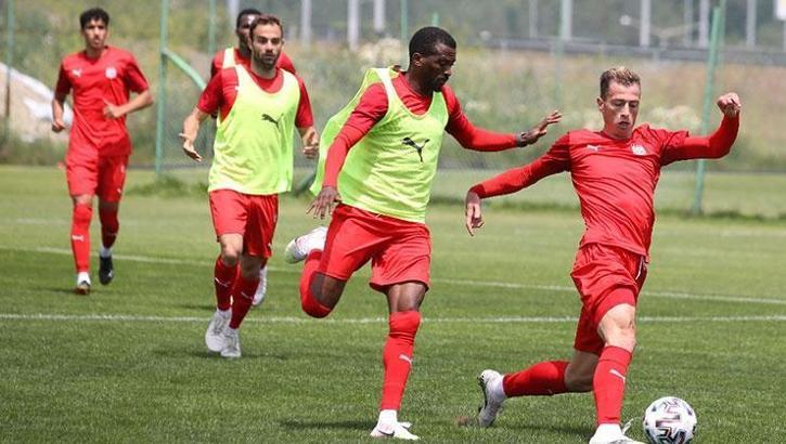 Sivasspor, günü tek çalışmayla geçirdi