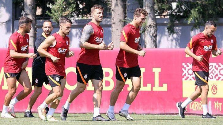 Galatasaray, çalışmalarını sürdürdü