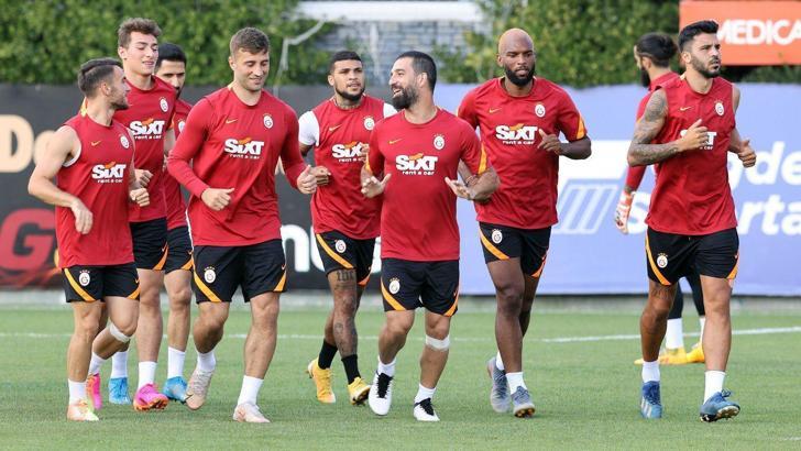 Galatasaray sahaya çıkıyor, Fanatik D-Smart GO hediye ediyor