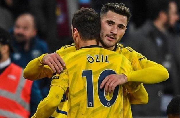 SON DAKİKA | Kolasinac transferinde Mesut Özil devreye girecek